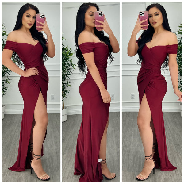 Luxury Gown (Burgundy)